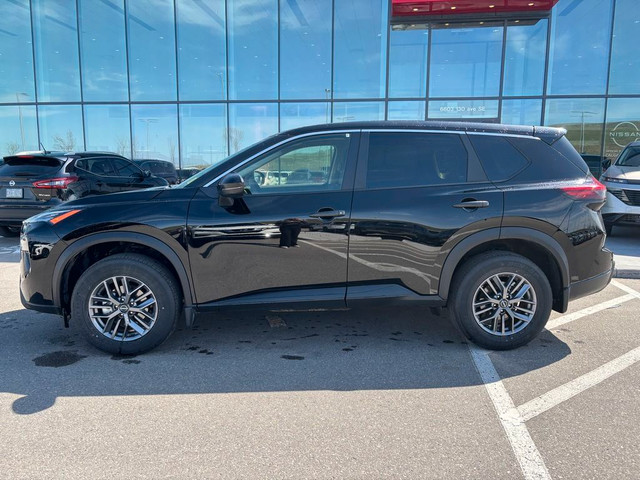 2025 Nissan Rogue S AWD | Accident Free Carfax in Cars & Trucks in Calgary - Image 3