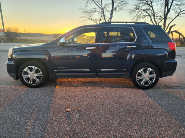 2017 GMC Terrain in Cars & Trucks in London - Image 4