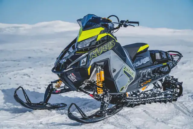 2022 Polaris Khaos in Snowmobiles in Strathcona County - Image 4