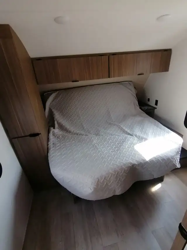 2025 SALEM Cruise Lite 26ICE in Travel Trailers & Campers in London - Image 18