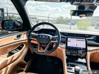 This Jeep Grand Cherokee has a dependable Regular Unleaded V-6 3.6 L/220 engine powering this Automa... (image 9)