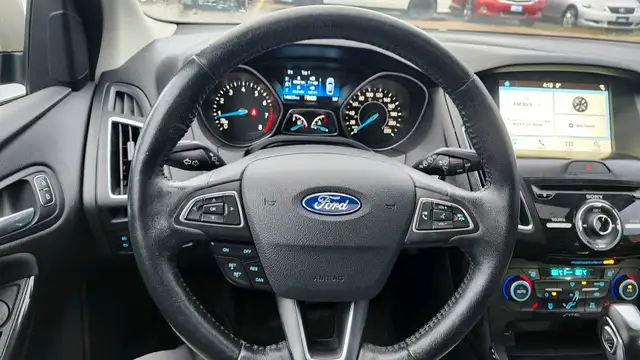 2018 Ford Focus Titanium Hatch in Cars & Trucks in Oakville / Halton Region - Image 15