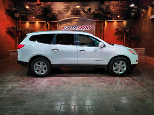 2010 Chevrolet Traverse ALL WHEEL DRIVE, CAPTAINS CHAIRS, 7 pass. LOCAL TRADE