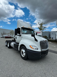Ryder Stock ID: 239942 Transmission Type/Speed: Auto 13 Engine: DIESEL X15 GHG'17 450/1800 Horse Pow... (image 4)