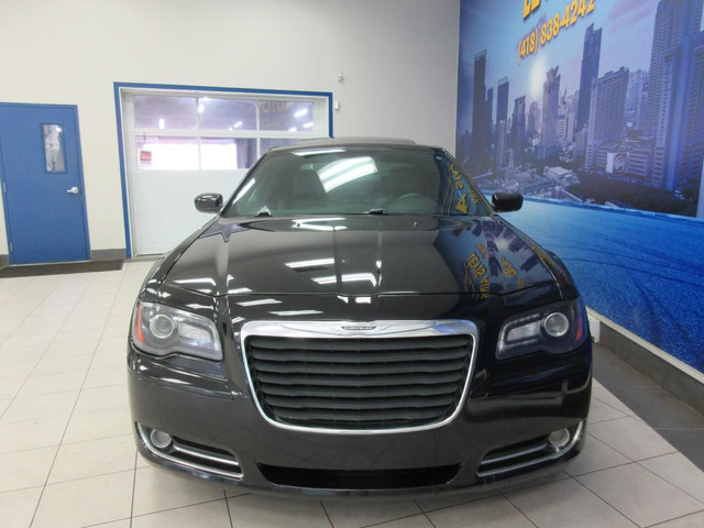 CHRYSLER 300 300S 2014 300S V6 3.6L JAMAIS ACCIDENTE TOIT PANO G in Cars & Trucks in Lévis - Image 4