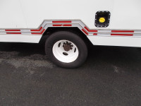 2019 Ford E450 Cutaway Reefer Van 6.2, V8, gas, auto, air, radio, 16ft box 158,576km, has 3 separate... (image 4)
