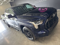 Le Toyota Tundra SR5 TRD Sport 2024 est une version dynamique et robuste du célèbre camion pleine gr... (image 1)