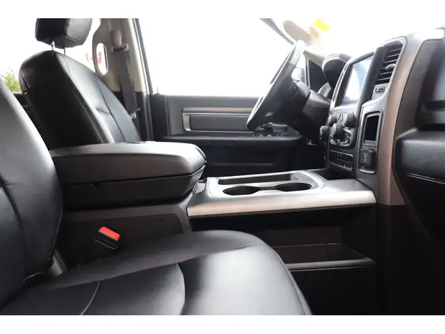 2022 Ram 1500 Classic SLT LUXURY EDITION CREW 4X4, LOADED/LEATHE in Cars & Trucks in Winnipeg - Image 21