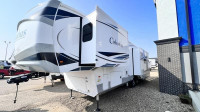 Columbus The 329DV packs a punch in a smaller floorplan! Whether weekend camping or longer winter st... (image 4)