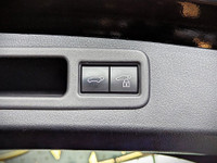 Comes equipped with: Power Trunk, Heated Mirrors, Power Mirrors, Sunroof , Load Bearing Exterior Rac... (image 7)