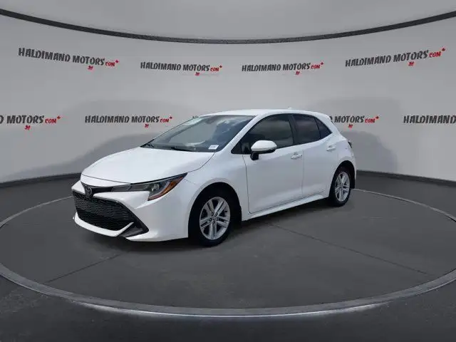 2019 Toyota Corolla Hatchback in Cars & Trucks in Hamilton - Image 5
