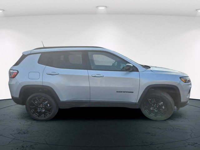 2025 Jeep Compass Altitude in Cars & Trucks in Calgary - Image 3