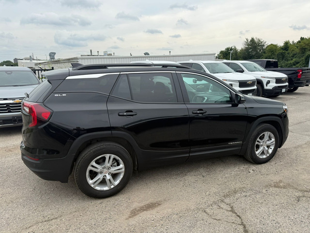 2022 GMC Terrain SLE TRACTION SELECT SYSTEM | FOLD-FLAT SEATS... in Cars & Trucks in London - Image 4