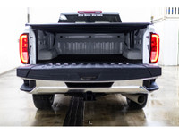 **ACCIDENT FREE - MECHANICALLY CERTIFIED** 68,700 KM This 2023 GMC Sierra 3500HD 4x4 Crew Cab SLE is... (image 9)