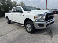 Clean Car Fax**Ram 2500**Big Horn**Crew Cab**6.4L**V8**Hemi**4x4**3.73 Rear Axle Ratio**40/20/40 Ben... (image 5)