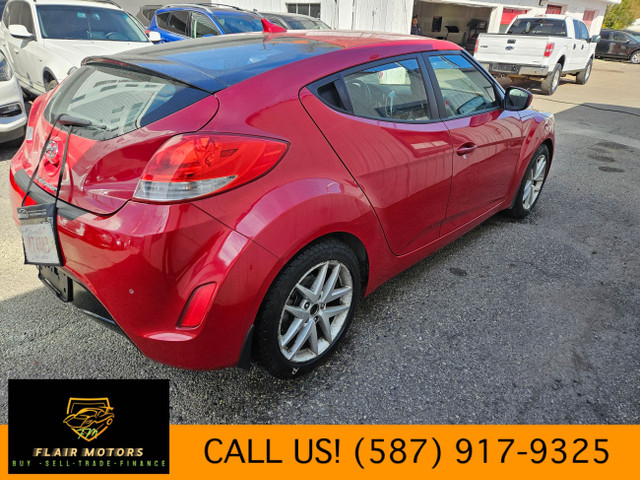2014 Hyundai Veloster 3dr Cpe Man/ Back up camera / Heated seats in Cars & Trucks in Calgary - Image 3