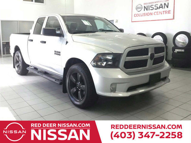 2018 Ram 1500 Express 4X4 CLEAN CARFAX, TOW PACKAGE in Cars & Trucks in Red Deer