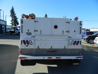 2017 FORD XLT 4X4 F-350 (1 TON) SERVICE BODY WITH WIELDER ,6.2L engine (gas) automatic transmission... (image 4)