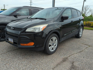 2015 Ford Escape S LOCAL TRADE, LOW KM'S, REAR CAMERA, 2.5L ENGINE, GREAT ON FUEL, AS TRADED