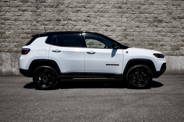 2023 Jeep Compass Trailhawk • LOW MILEAGE • HEATED SEATS • 4G WI in Cars & Trucks in Ottawa - Image 2