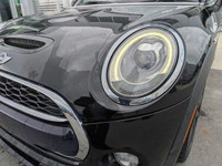 The 2016 MINI Cooper Hardtop S presents itself as a spirited and stylish compact hatchback, meticulo... (image 2)