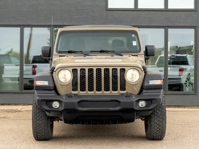 2020 Jeep Gladiator Sport S Soft Top63009264924547121