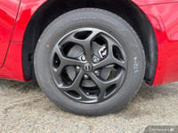 This Chrysler Pacifica Hybrid boasts a Gas/Electric V-6 3.6 L/220 engine powering this Variable tran... (image 8)