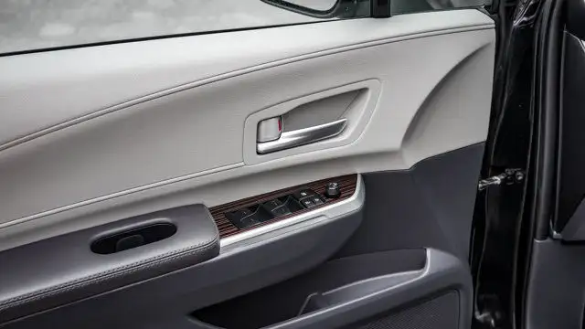 2023 Toyota Sienna XLE8-PASS | Leather | Sunroof | Heated Seats dans Autos et camions dans Guelph - Image 10