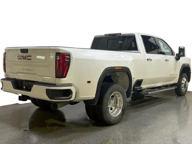 2025 GMC Sierra Denali 3500 Crew Cab62863710170883122