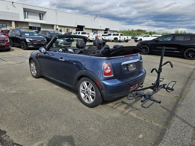 2011 MINI COOPER CONVERTIBLE, SIEGES CHAUFFANTS in Cars & Trucks in Shawinigan - Image 2