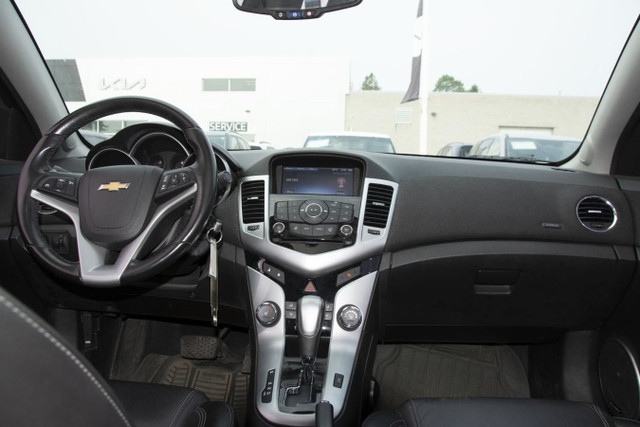 2014 CHEVROLET CRUZE LT in Cars & Trucks in Oshawa / Durham Region - Image 4