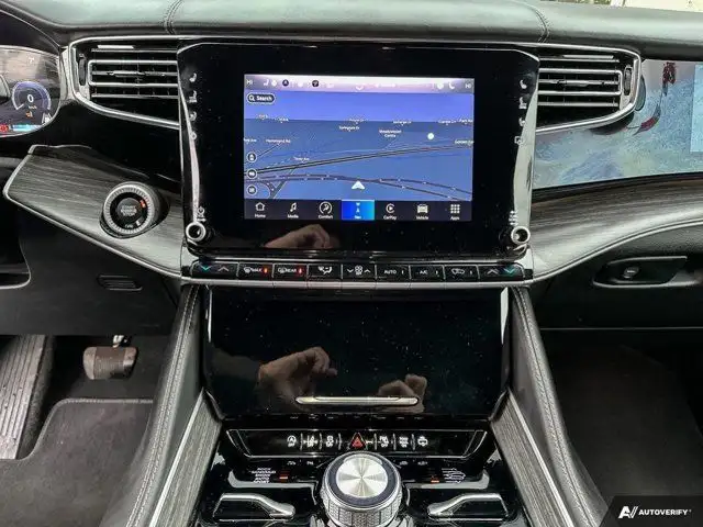 2023 Jeep Wagoneer Series III | Ex-Demo | 7-Passenger | 3.0L dans Autos et camions dans Tricities/Pitt/Maple - Image 17