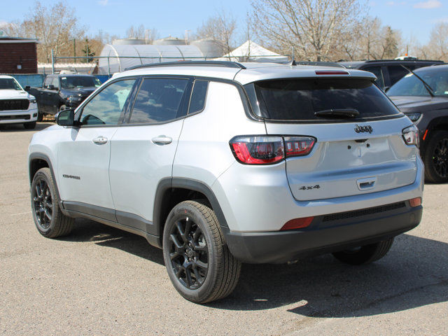2025 Jeep Compass Altitude 4x4, Remote Start, Heated Leather in Cars & Trucks in Calgary - Image 3
