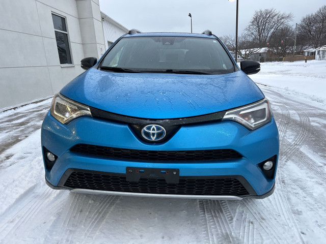 2018 Toyota RAV4 Hybrid SE in Cars & Trucks in Grand Bend - Image 2