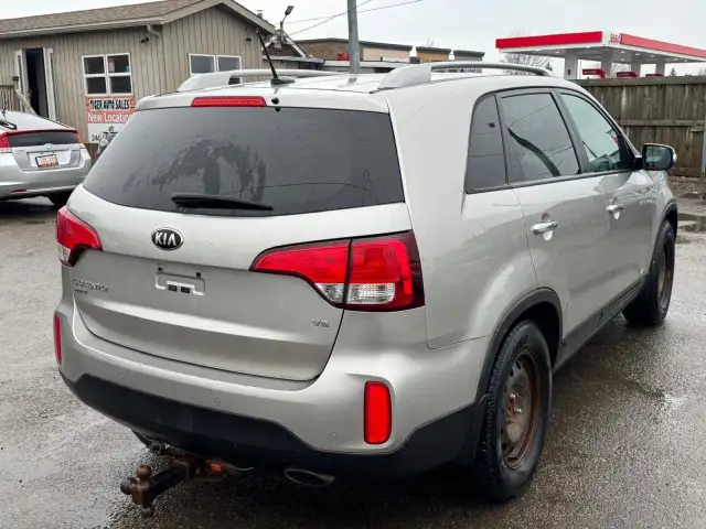 2015 Kia Sorento LX, AWD, V6, 2 SETS OF WHEELS, CERTIFIED in Cars & Trucks in London - Image 6