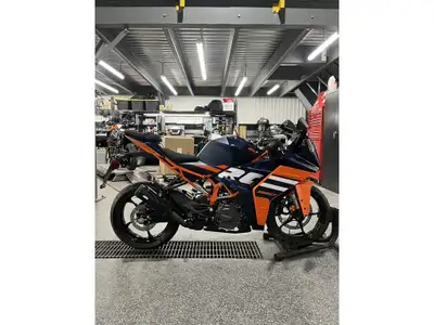 2024 KTM RC 390 Les photos peuvent être à titre indicatif et sans inscription. Les promotions en vig...