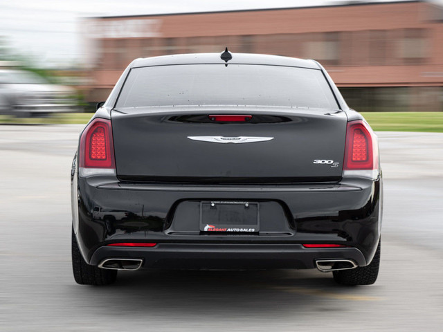 2019 Chrysler 300 SPORT PKG|NAV|PANOROOF|CLEAN CARFAX|BACKUP CAM in Cars & Trucks in City of Toronto - Image 4