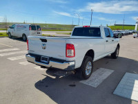 6.7L Diesel, 6 Spd Transmission, Front Bucket Seats, Remote Start, Power Driver Seat, Back-Up Camera... (image 6)