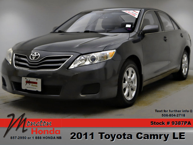  2011 Toyota Camry LE in Cars & Trucks in Moncton