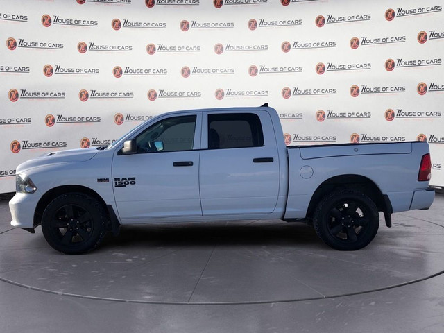  2019 Ram 1500 Classic Express Crew Cab / Heated seats / Back up in Cars & Trucks in Calgary - Image 2
