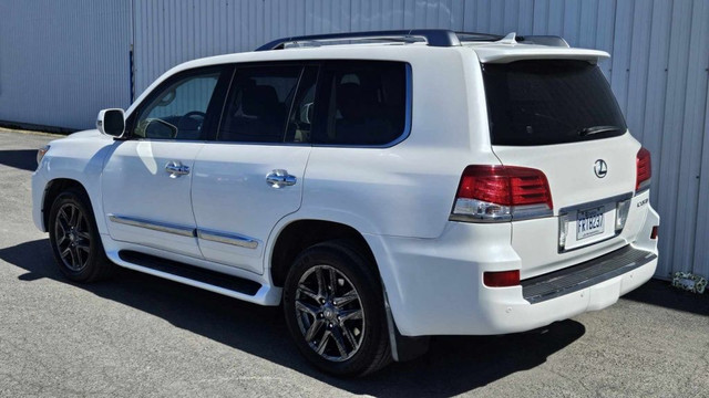 2014 Lexus LX 570 in Cars & Trucks in Longueuil / South Shore - Image 4
