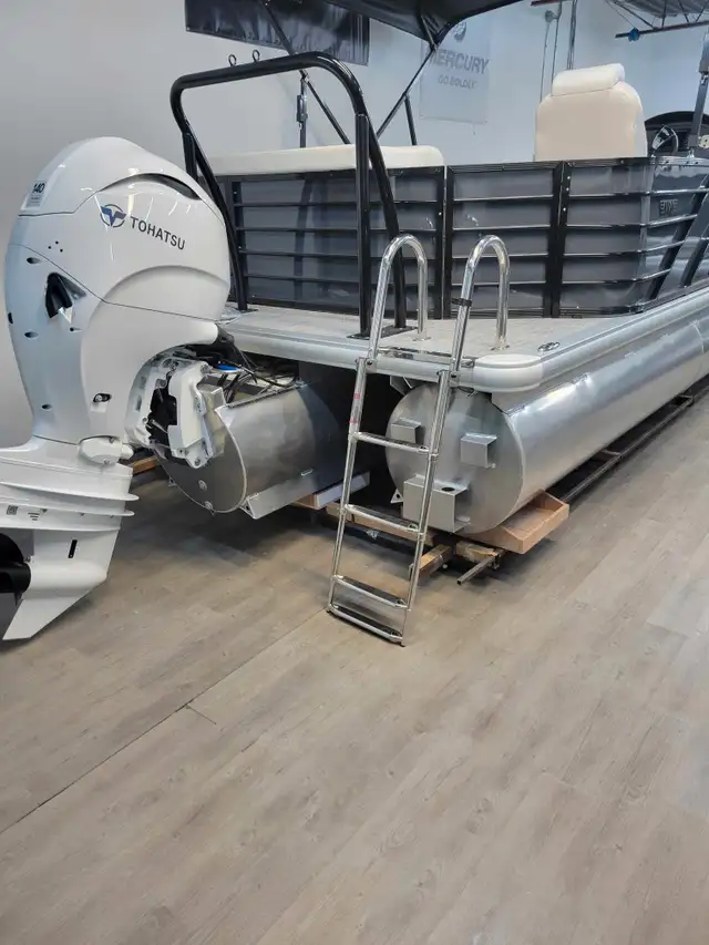 2025 Avro 21 Foot Tritoon with 140HP in Powerboats & Motorboats in City of Toronto - Image 9