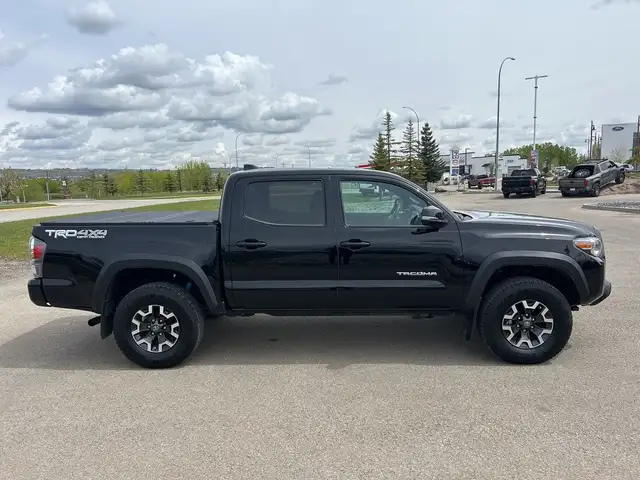 2022 Toyota Tacoma TRD Off Road Premium in Cars & Trucks in Calgary - Image 6