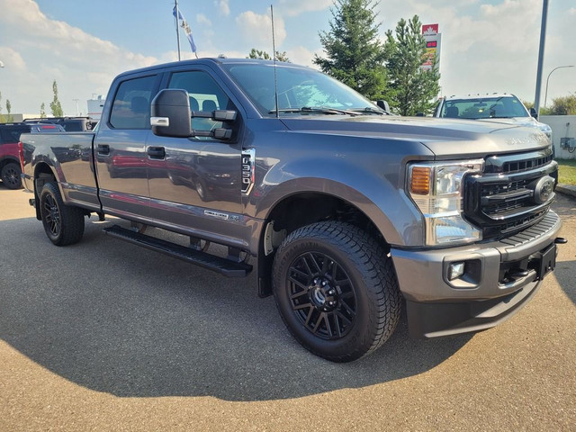 2022 Ford F-350 SUPER DUTY XLT | BLACK APPEARANCE PACKAGE | 8 FO in Cars & Trucks in Strathcona County - Image 3
