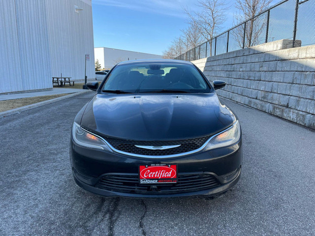 2015 Chrysler 200 LX 4dr Front-wheel Drive Sedan Automatic in Cars & Trucks in Mississauga / Peel Region - Image 2