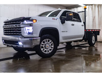 **ACCIDENT FREE - MECHANICALLY CERTIFIED** 24,704 KM This 2022 Chevrolet Silverado 3500HD 4x4 Crew C... (image 3)