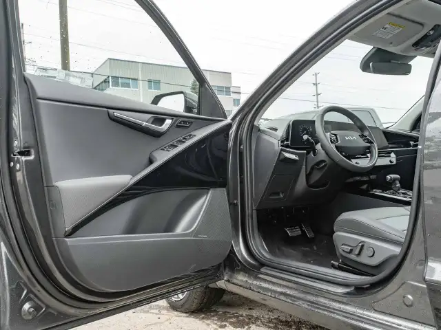 2025 Kia Niro dans Autos et camions dans Ottawa - Image 12