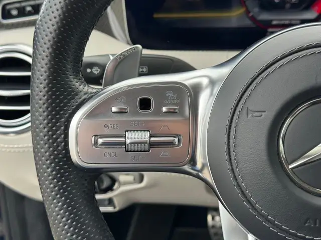 2019 Mercedes-Benz S-Class AMG S 63 **CLEAN CARFAX** in Cars & Trucks in Hamilton - Image 25