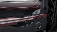 *Panoramic Sunroof, Cooled Seats, Power Liftgate, Adaptive Cruise Control, Heated Steering Wheel, 1s... (image 8)