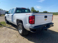 This 2015 Chevrolet Silverado 1500 WT Crew Cab 4x4 V8 is ready for work or play. With its powerful 5... (image 4)